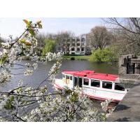 1500_P4210085 Fahrgastschiff der weissen Alsterflotte fährt in die Aussenalster ein. | 